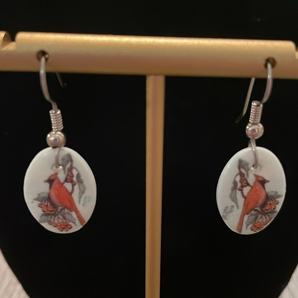 Cardinal Earrings - Picture 2 of 4